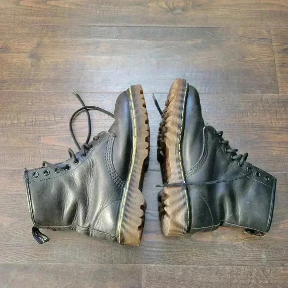 Vintage Dr Martens 8 Eye Boots Size 6 US 4 UK Made in England Black - Picture 8 of 10
